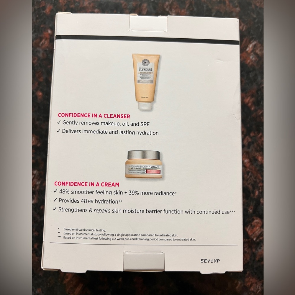 IT Cosmetics 2-Pc. Cleanse & Hydrate Set, Full Size Cleanser & Cream - Picture 4 of 5